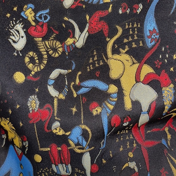 Handbag - Picture 2 of 6